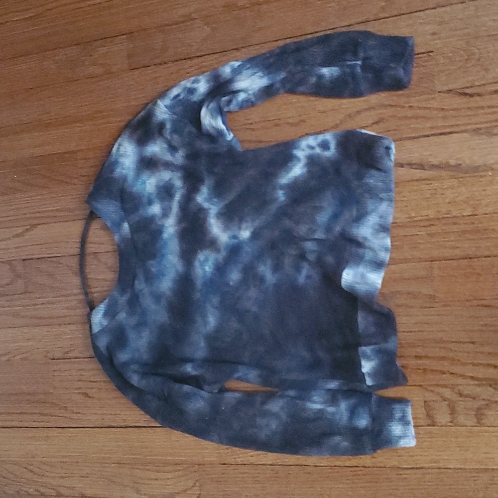 3 Sweaters Size Small - Picture 2 of 4